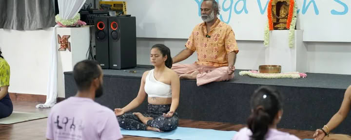 200-uurs yoga docententraining (TTC)