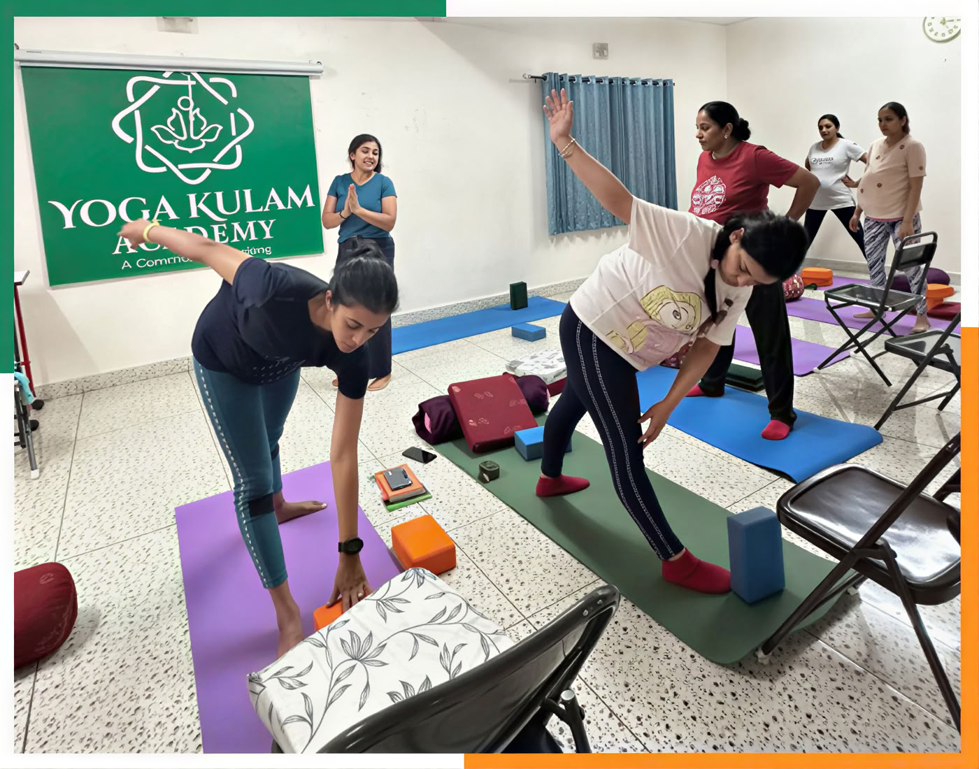 85-uurs docentenopleiding prenatale en postnatale yoga in Bengaluru