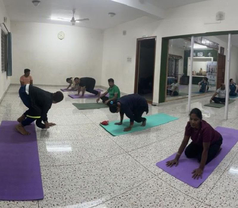 85-uurs docentenopleiding prenatale en postnatale yoga in Bengaluru
