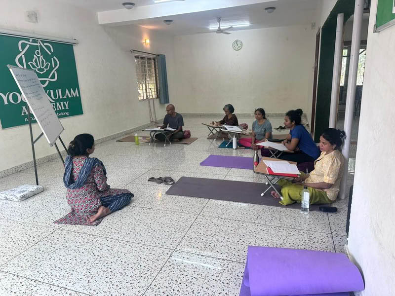 200-uurs weekend-yogadocentenopleiding in Bengaluru