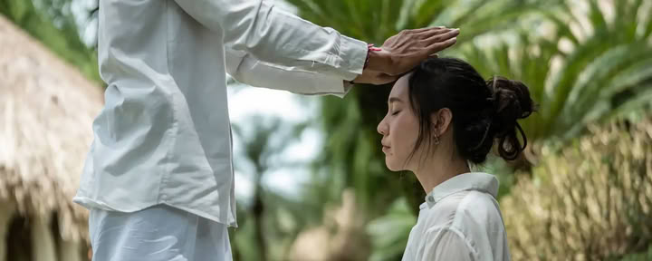 Trillingsbalans van de chakra’s & energielezing in Umalas