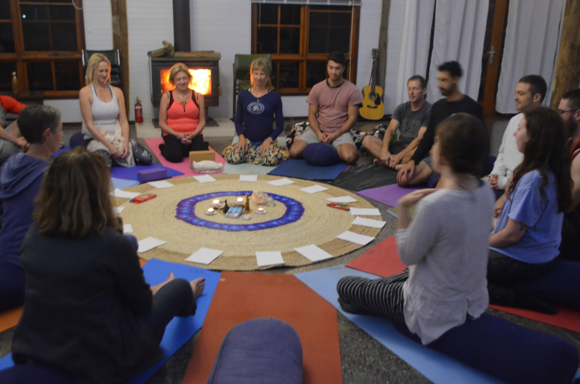 Yoga-lerarenopleiding – Dini Martinez