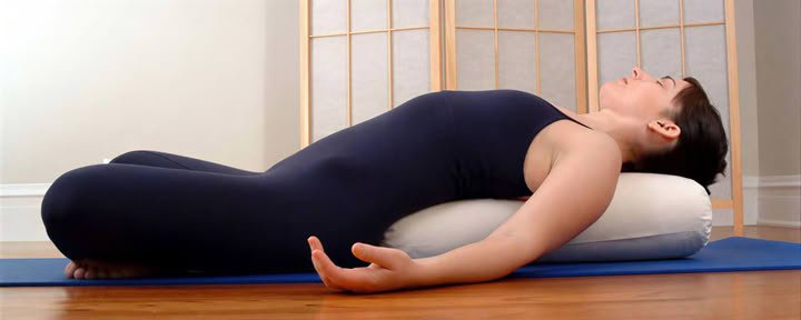 Herstellende yoga voor stressverlichting