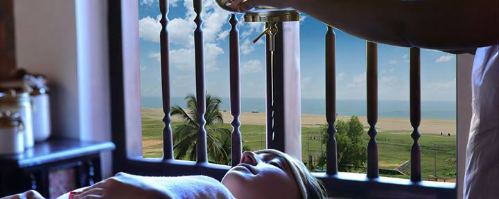 14-nachten Panchakarma Ayurveda-programma bij Manaltheeram Ayurveda Beach Village, Kovalam
