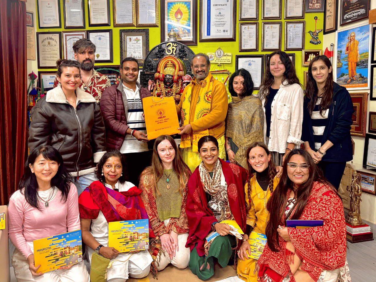 300-uurs gevorderde kundalini-yogadocentenopleiding in Rishikesh, India – april 2026