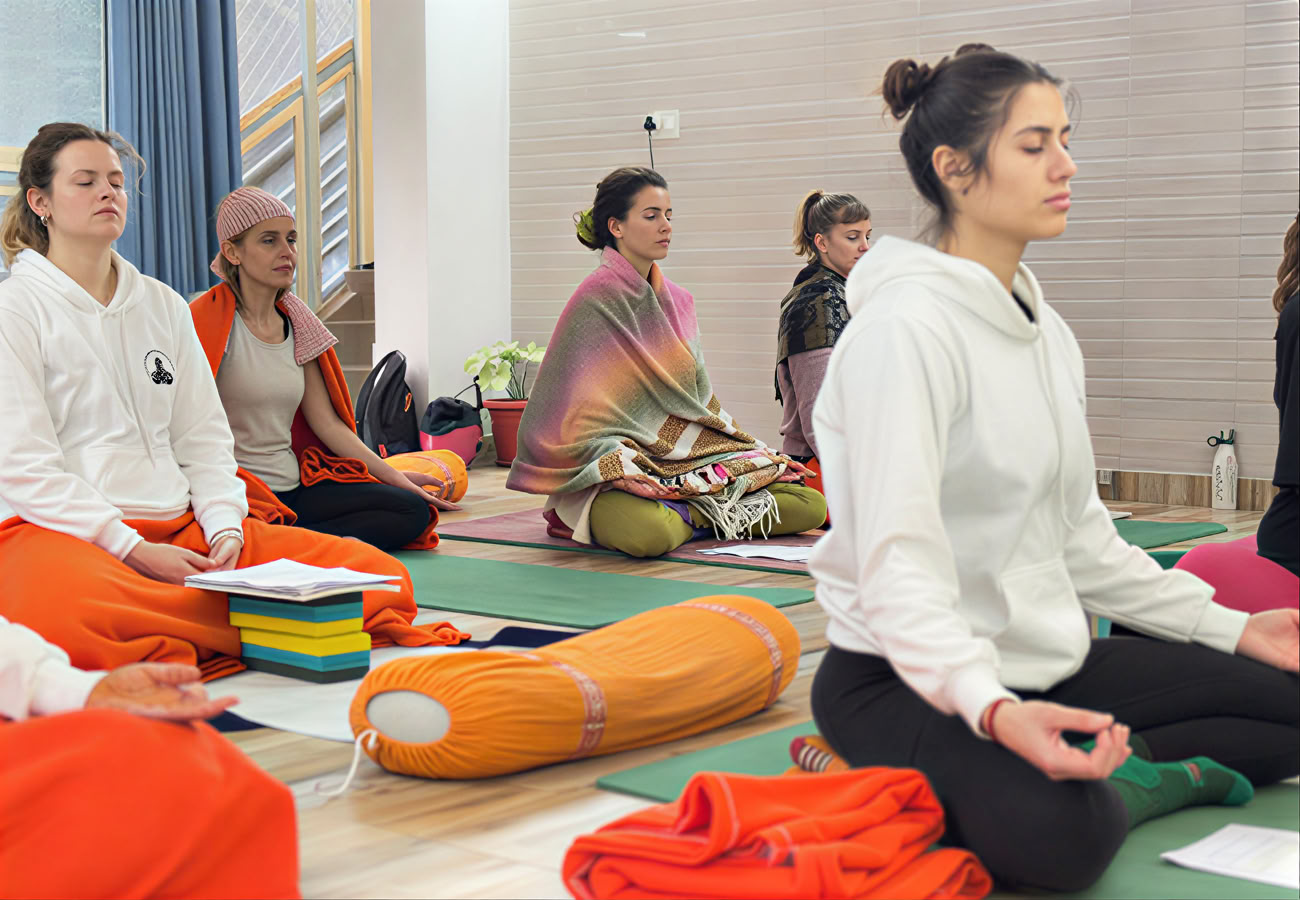10-daagse Aerial Yogadocentenopleiding Rishikesh