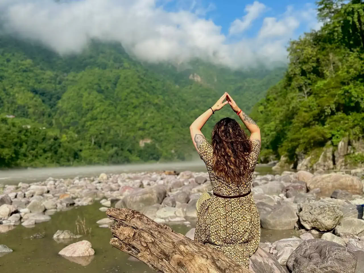 100-uurs Kundalini-yogadocentenopleiding in Rishikesh