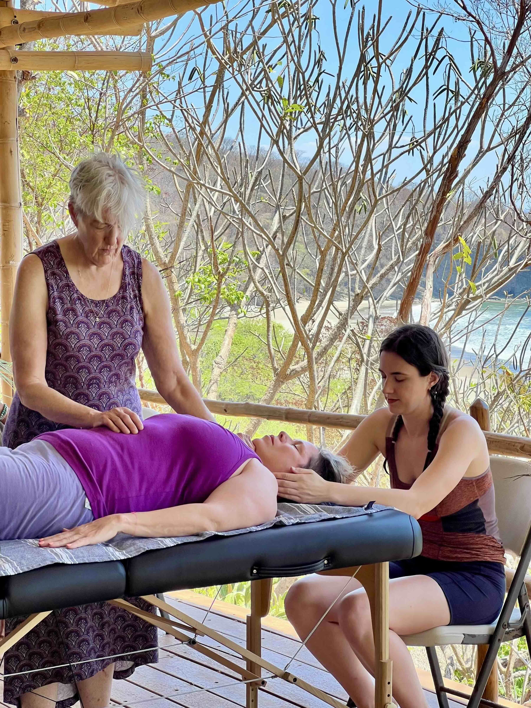 Usui Reiki- en yogaretreat — Mother of Pearl Healing Center