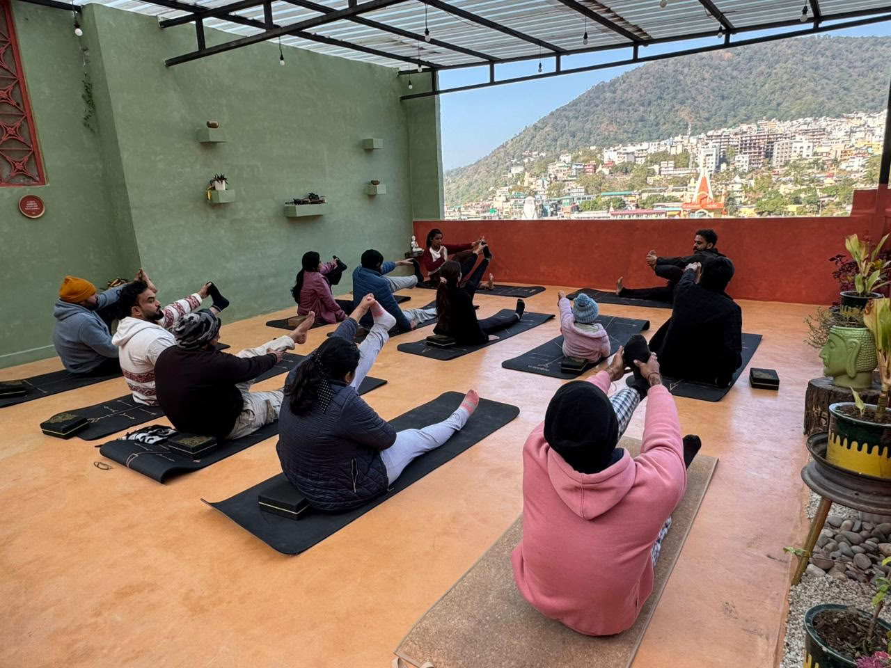 Holi-yogaretreat