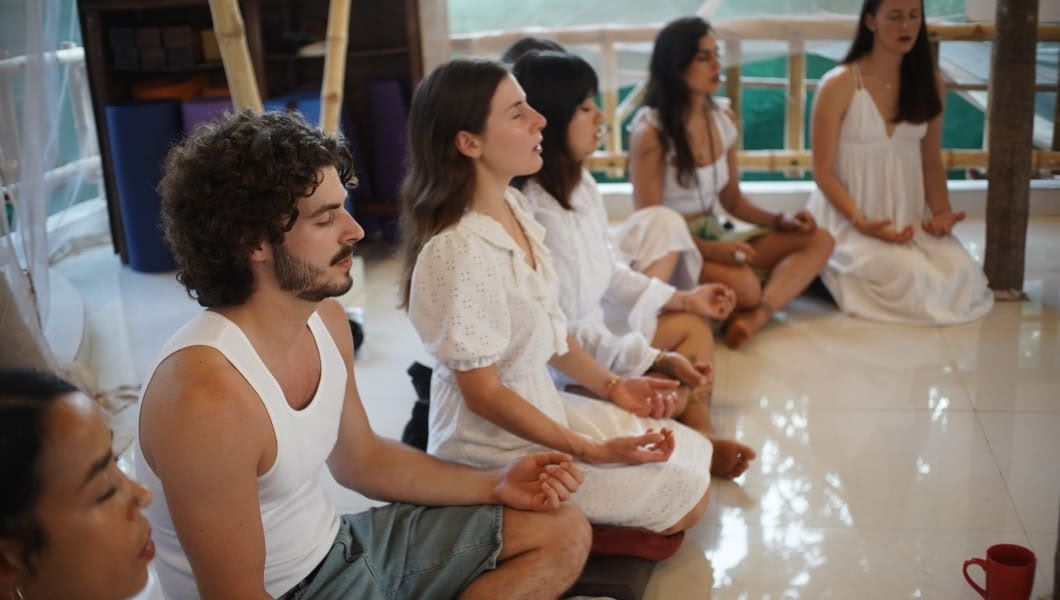 300 uur gevorderde yogadocentenopleiding – februari 2027