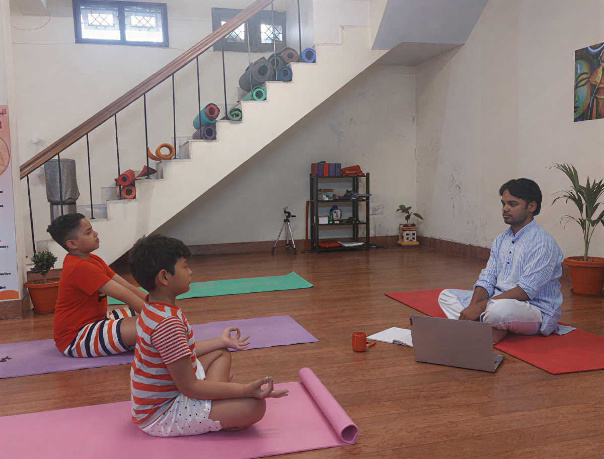 100 uur yoga-lerarenopleiding