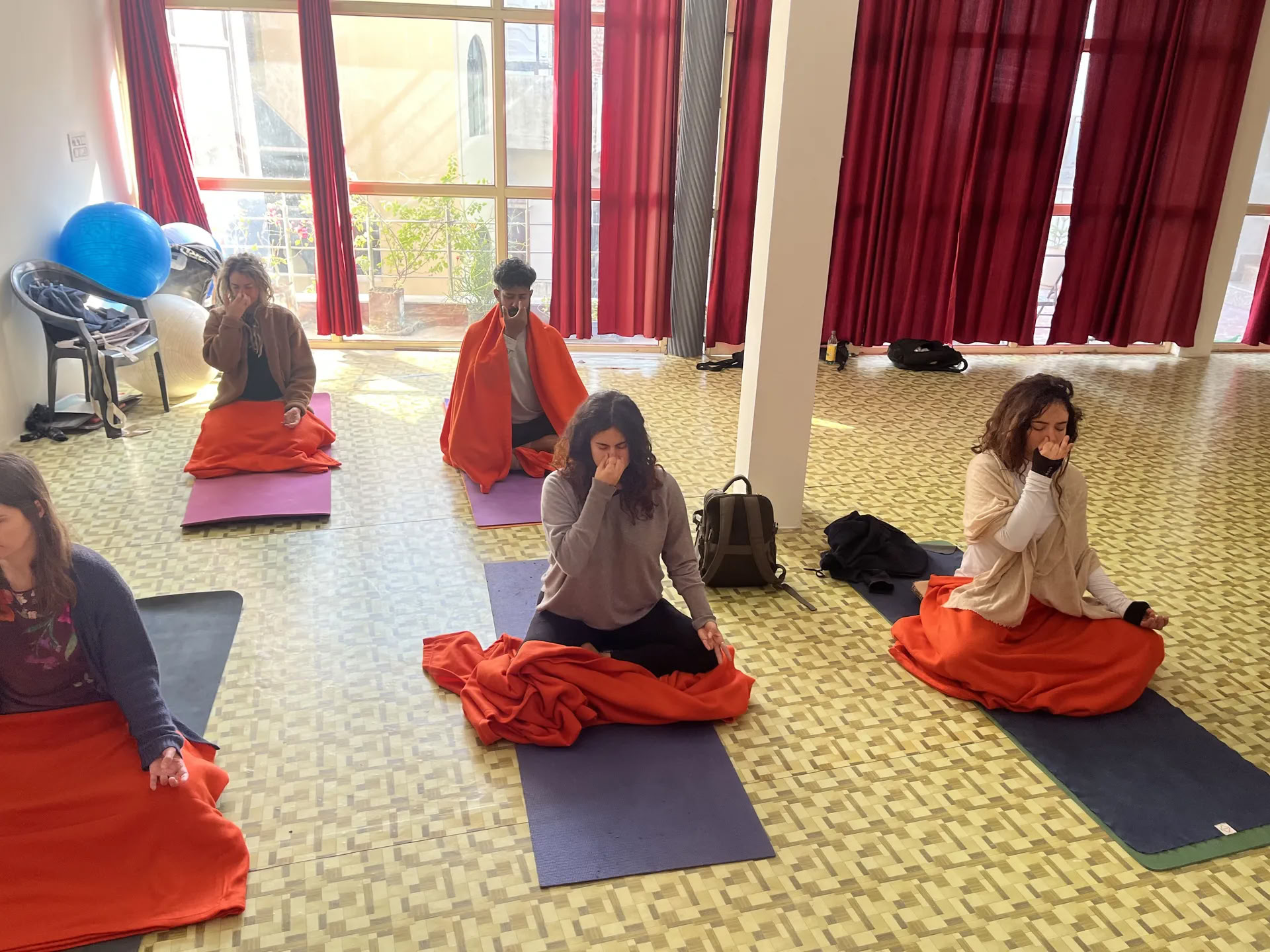 200-uurs yogadocentenopleiding