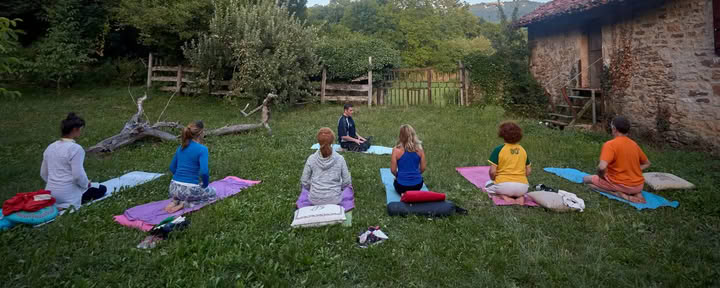 Ontspannende yogaretraite in Spanje: bergwellness & rust