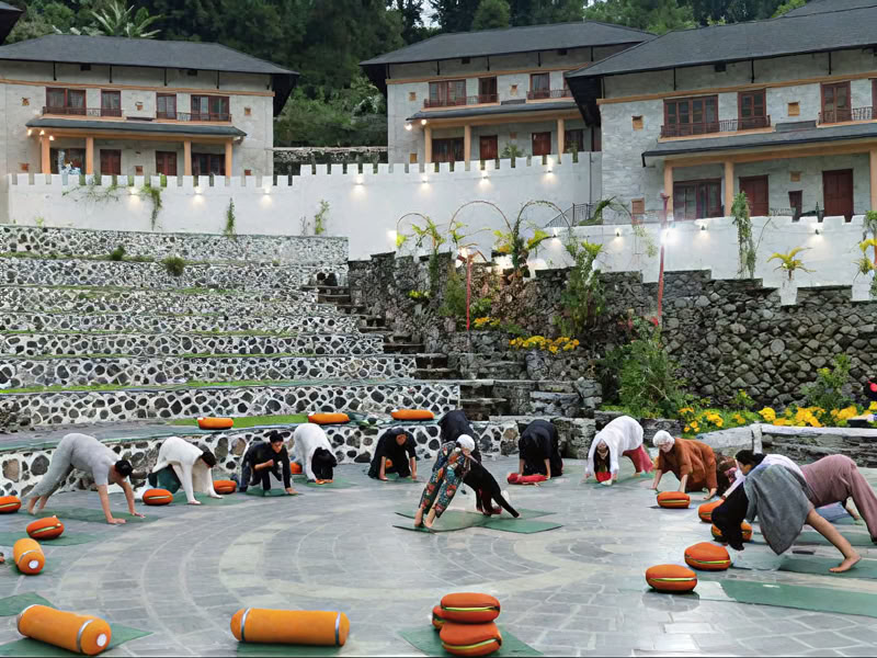 200 uur yoga-lerarenopleiding