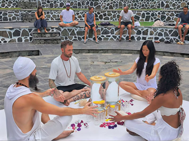 200 uur yoga-lerarenopleiding