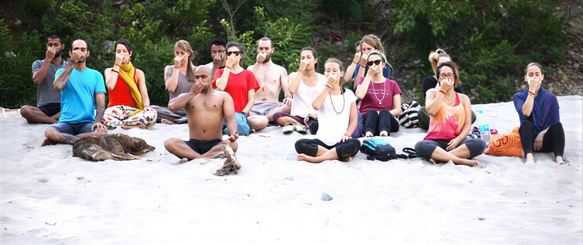 300 uur yoga-lerarenopleiding met soundhealing