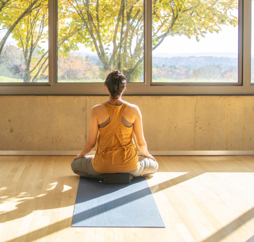 Herstellende yoga en klankheling