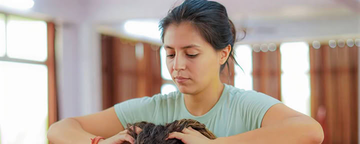 Opleiding tot sound healing-docent in Rishikesh