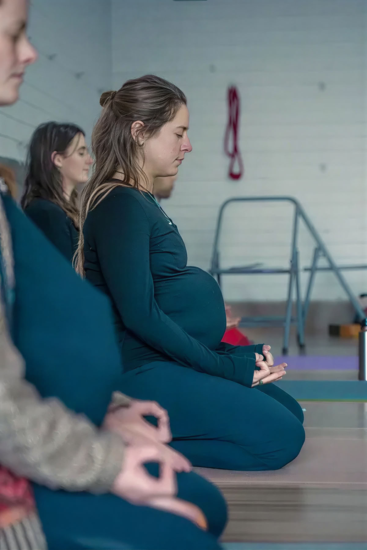 85 uur prenatale yogadocentenopleiding in Rishikesh