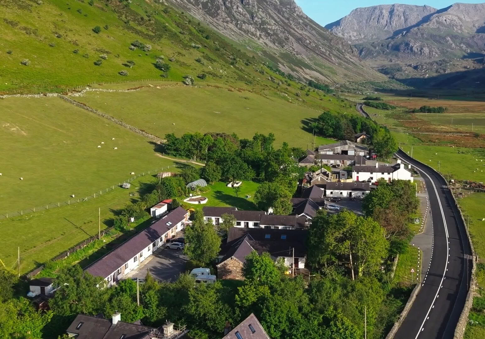 Augustus wild wandelen, yoga en meditatie in Eryri – Snowdonia