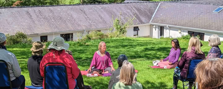 Augustus wild wandelen, yoga en meditatie in Eryri – Snowdonia