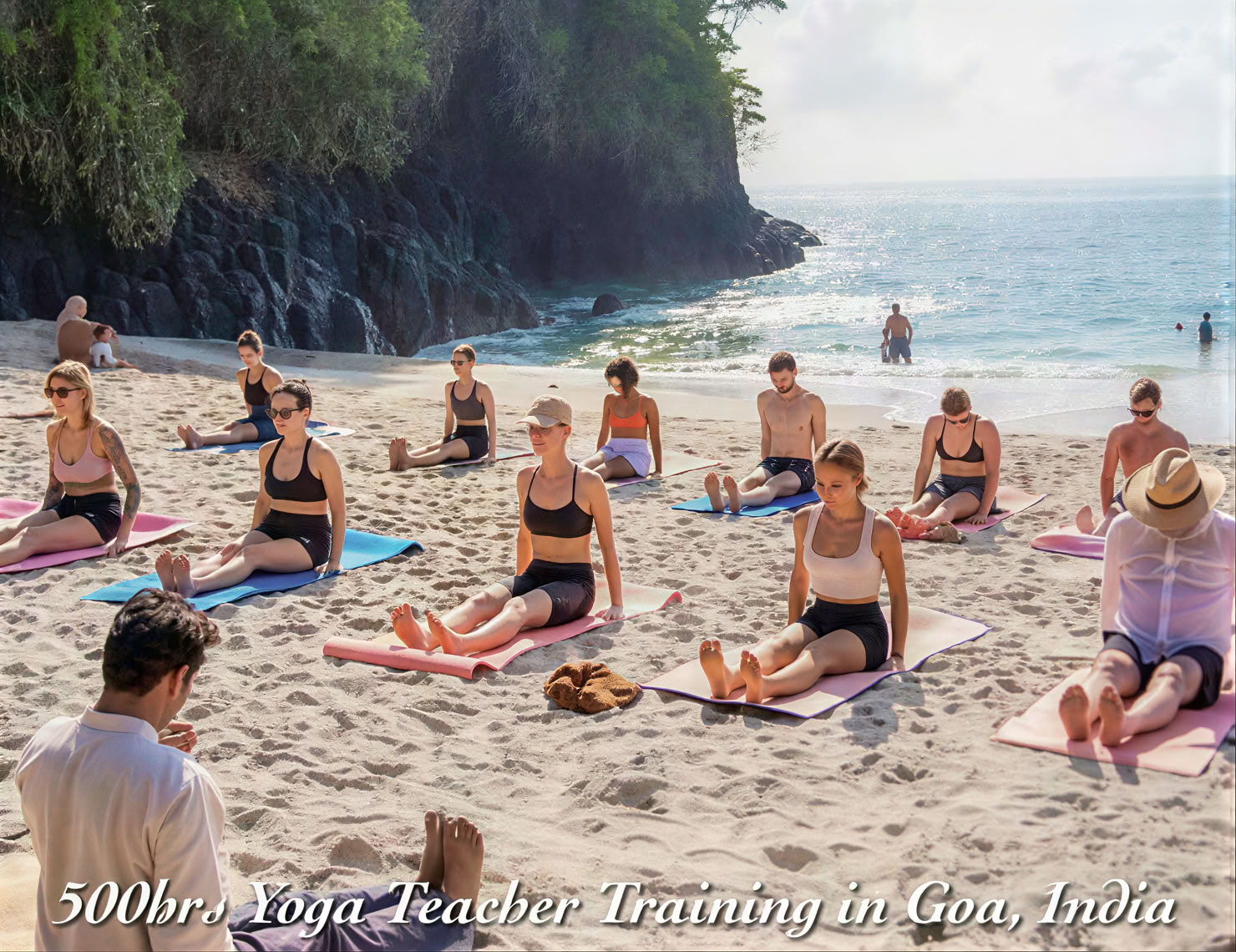 300-uurs yogadocentenopleiding in Varkala, Kerala, India