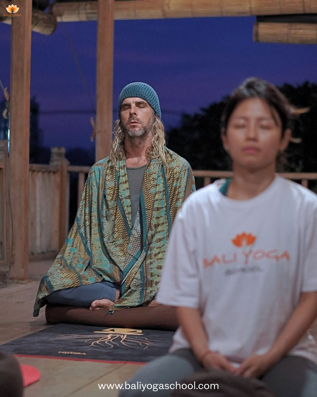 500-uurs yogadocentenopleiding in Uluwatu, Bali