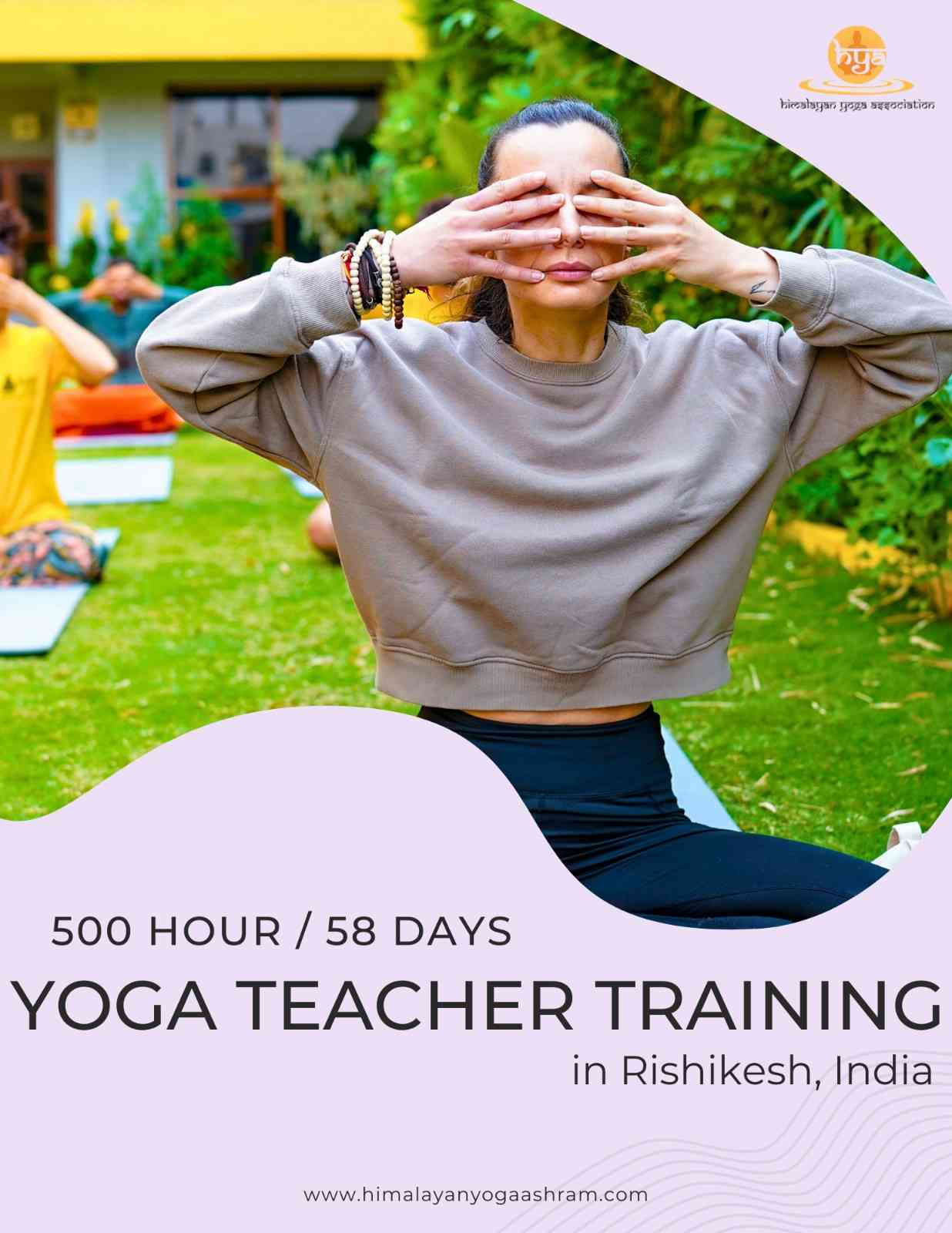 300-uurs yogadocentenopleiding in Thailand