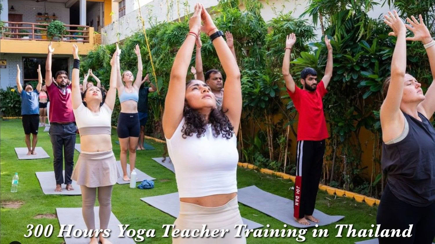 300-uurs yogadocentenopleiding in Thailand