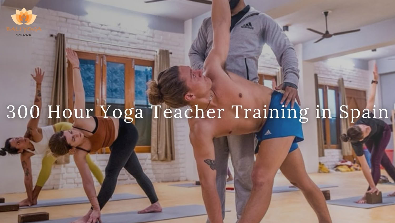 300-uurs yogadocentenopleiding in Thailand