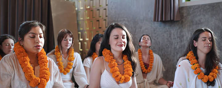 100-uurs yogadocentenopleiding in Cambodja