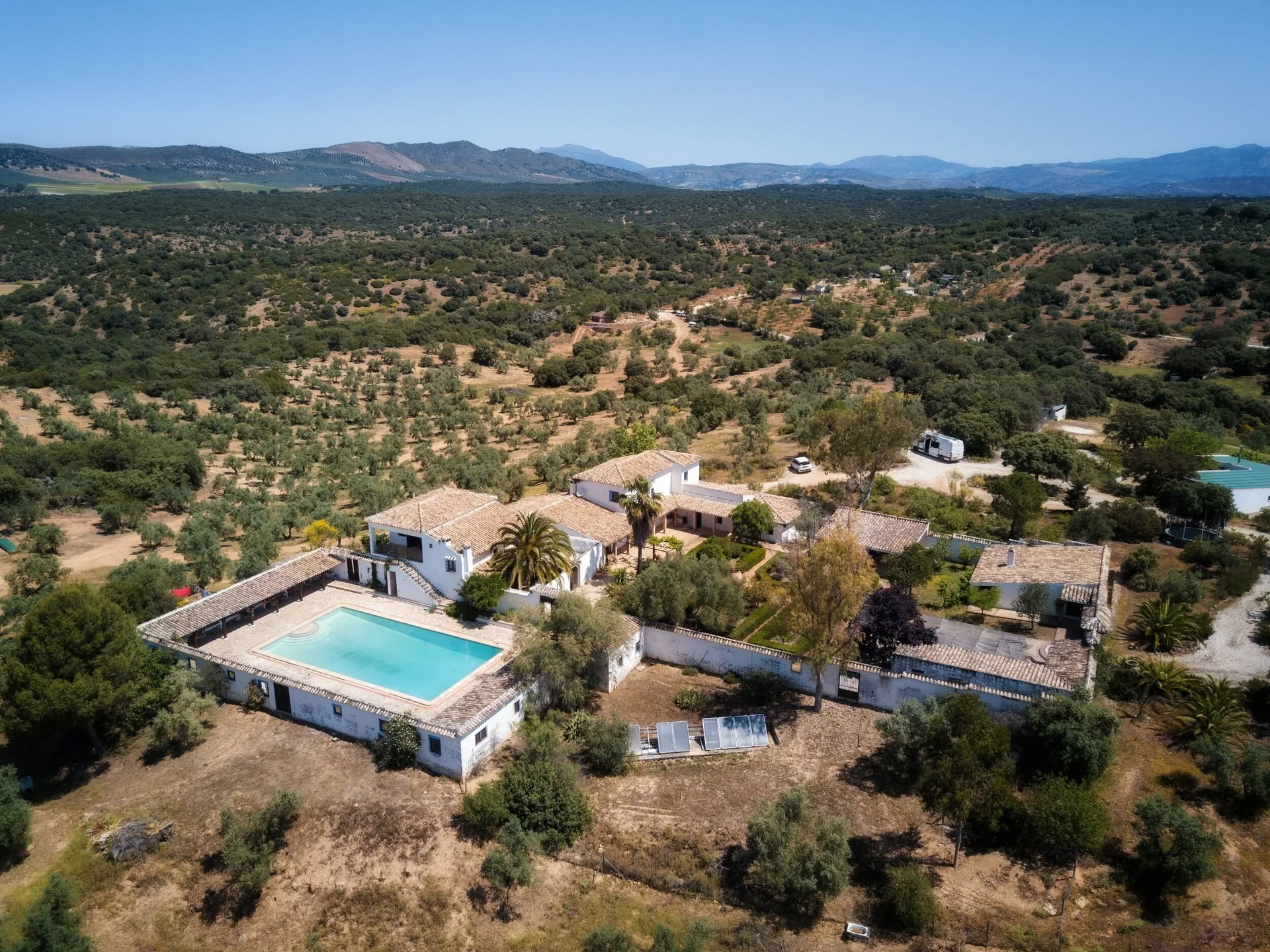 SISU Yoga & HIIT Pilates-retreat — Cortijo El Cachete