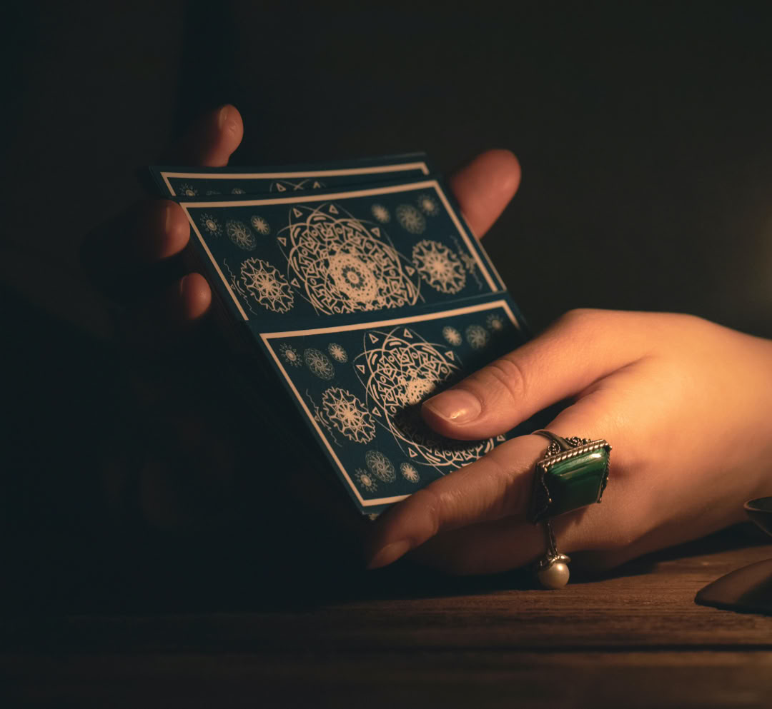 Tarot met Effie Kalaitzidis in Lincoln Park