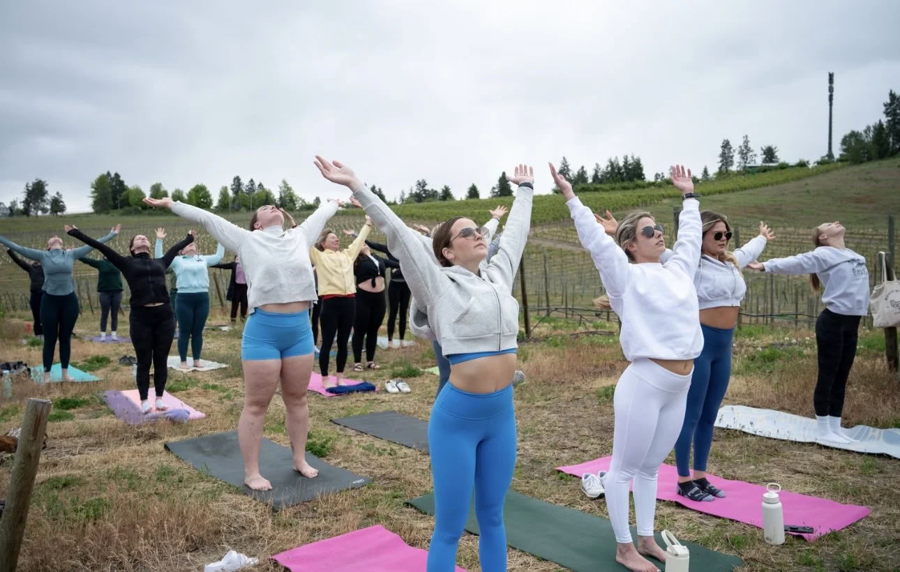 Dockside Flow: Yoga & Meditatie aan het Okanaganmeer!