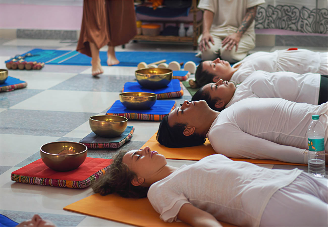 10-daagse verfrissende yoga-retraite met watervalwandelingen