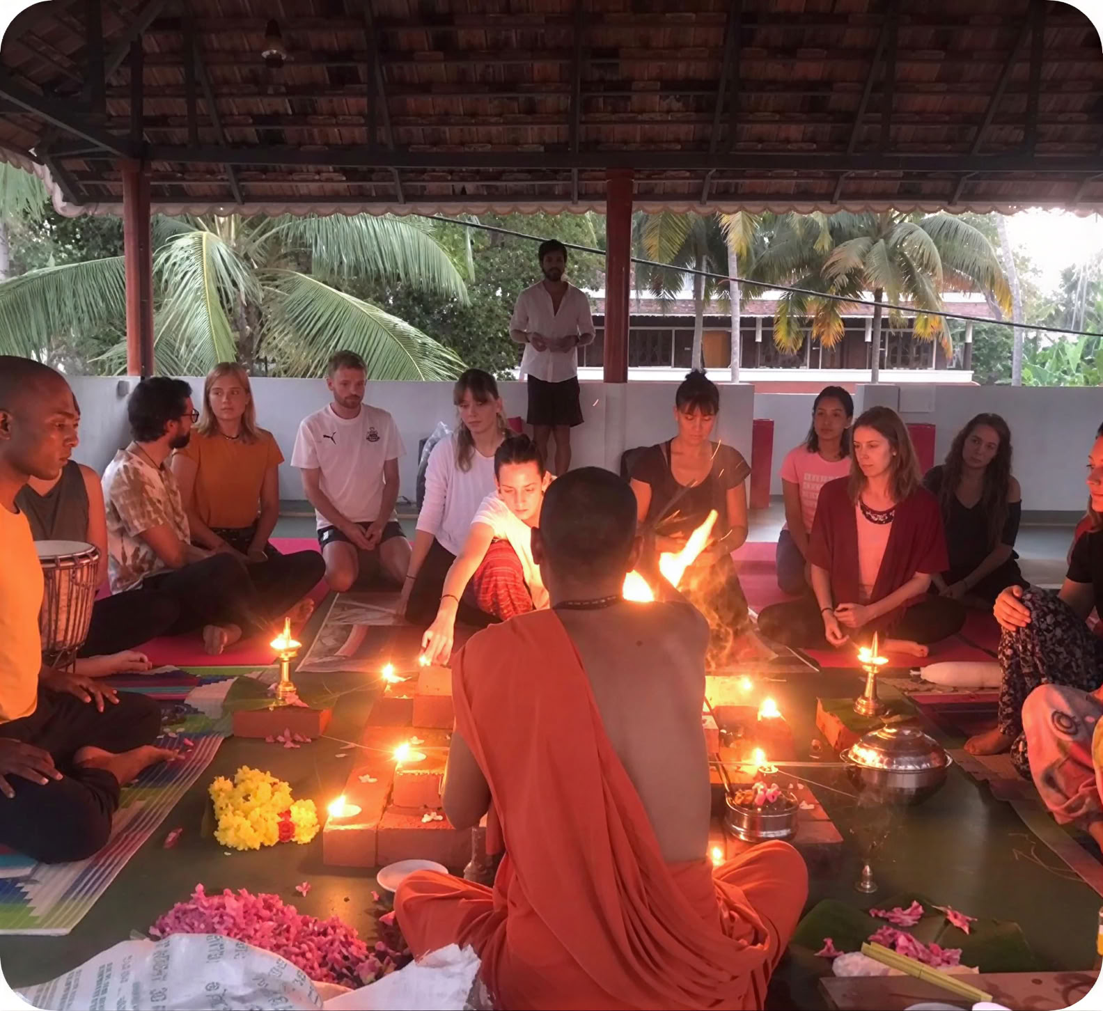 21-daagse 200-uurs yogadocentenopleiding in Kerala