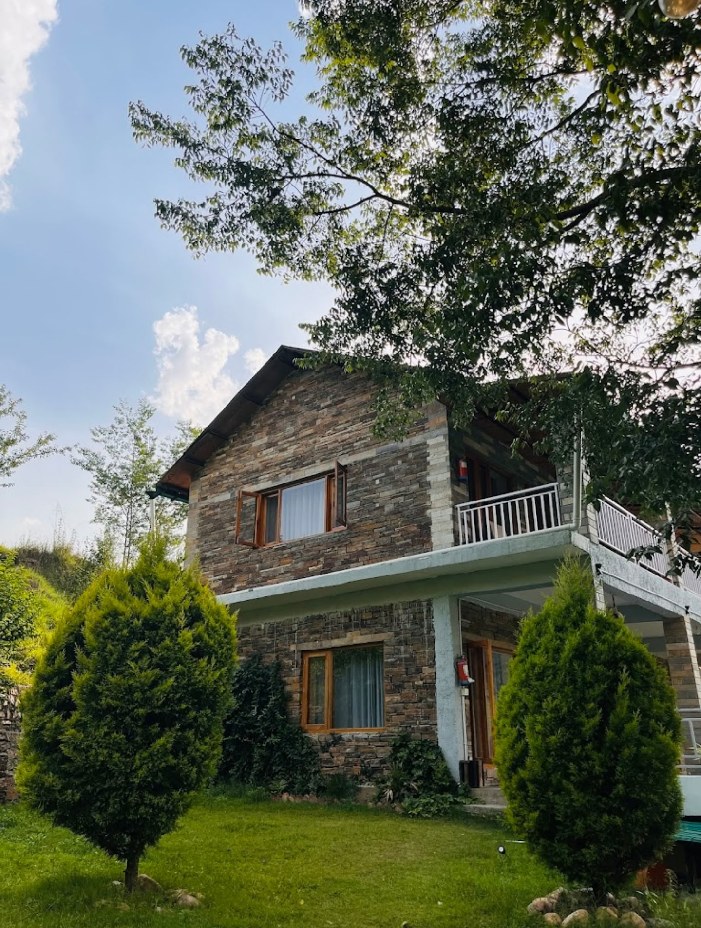 4-daagse Stilte Himalayan Riverside Retreat in Almora