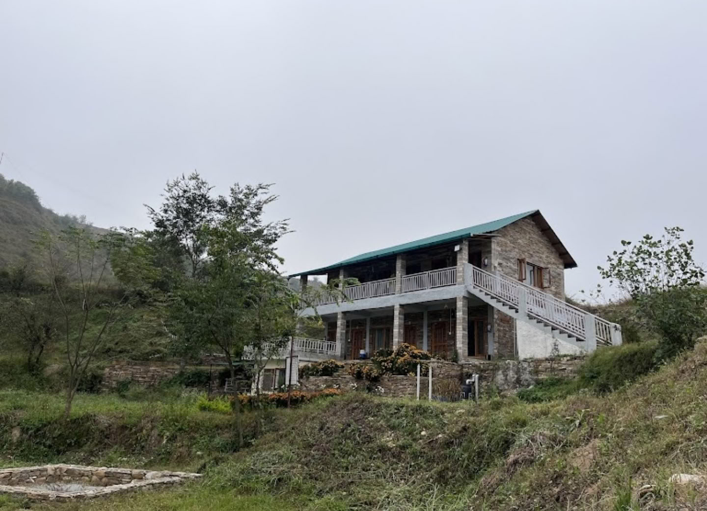 4-daagse Stilte Himalayan Riverside Retreat in Almora