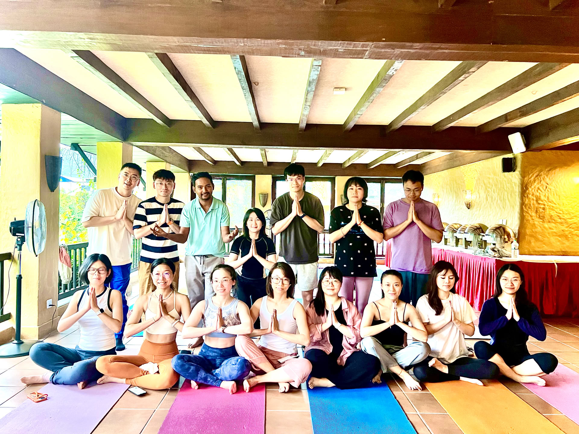 200 uur Yoga-lerarenopleiding