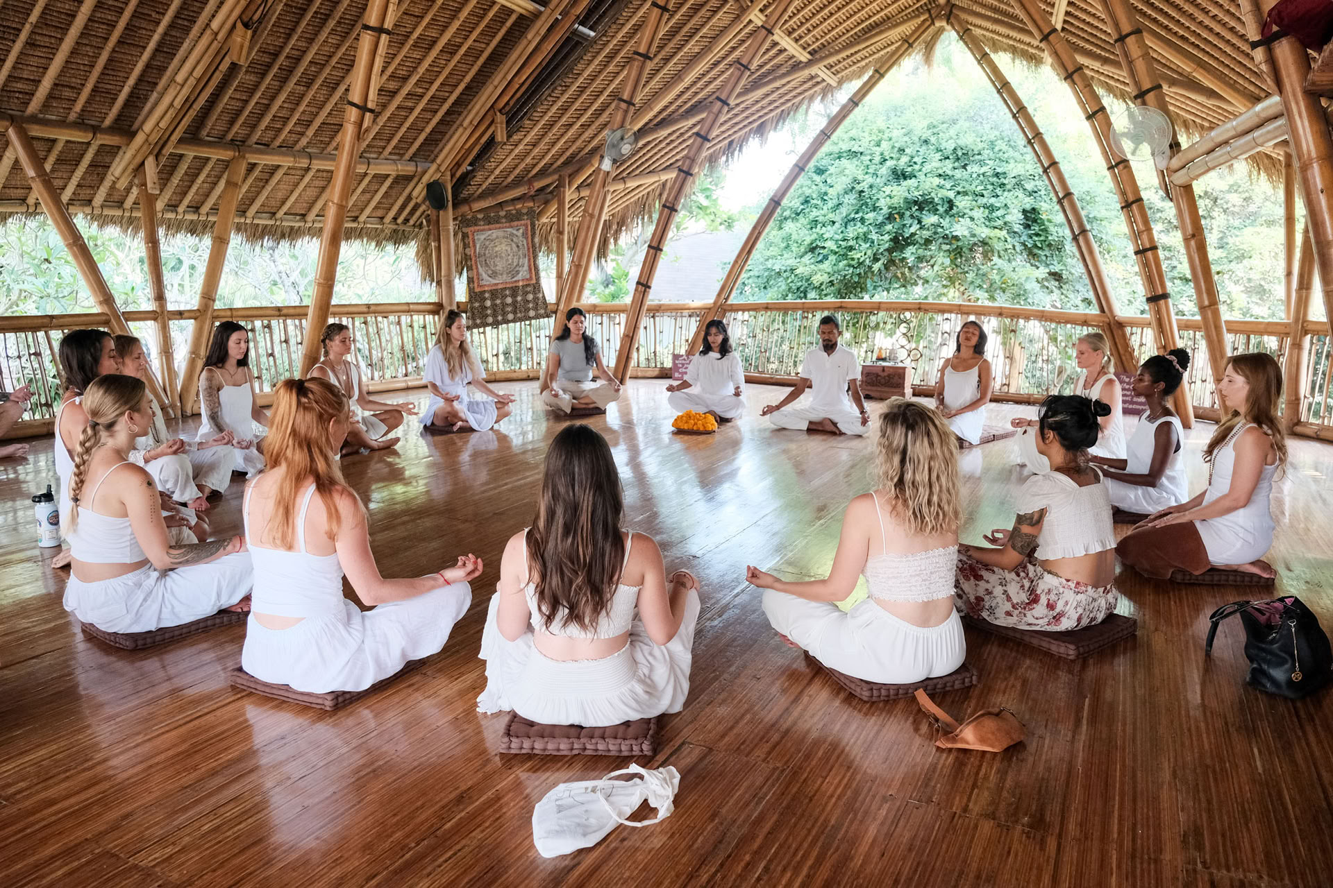 200-uurs yogadocentenopleiding