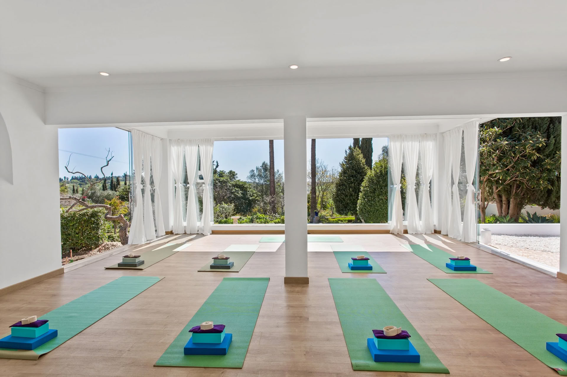 Yoga- en surfretreat alleen voor vrouwen