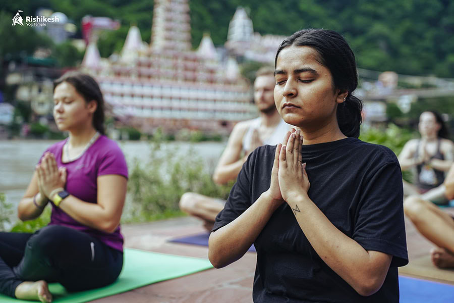 5-daagse yoga- en meditatieretraite met sound healing-sessie