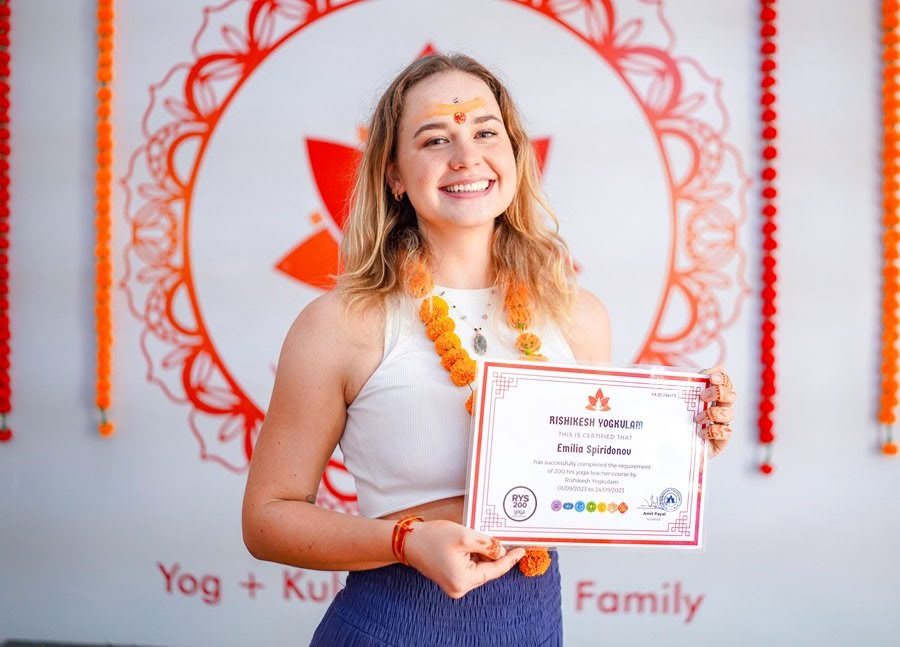 200 uur YTTC + Prenatale yogacertificering