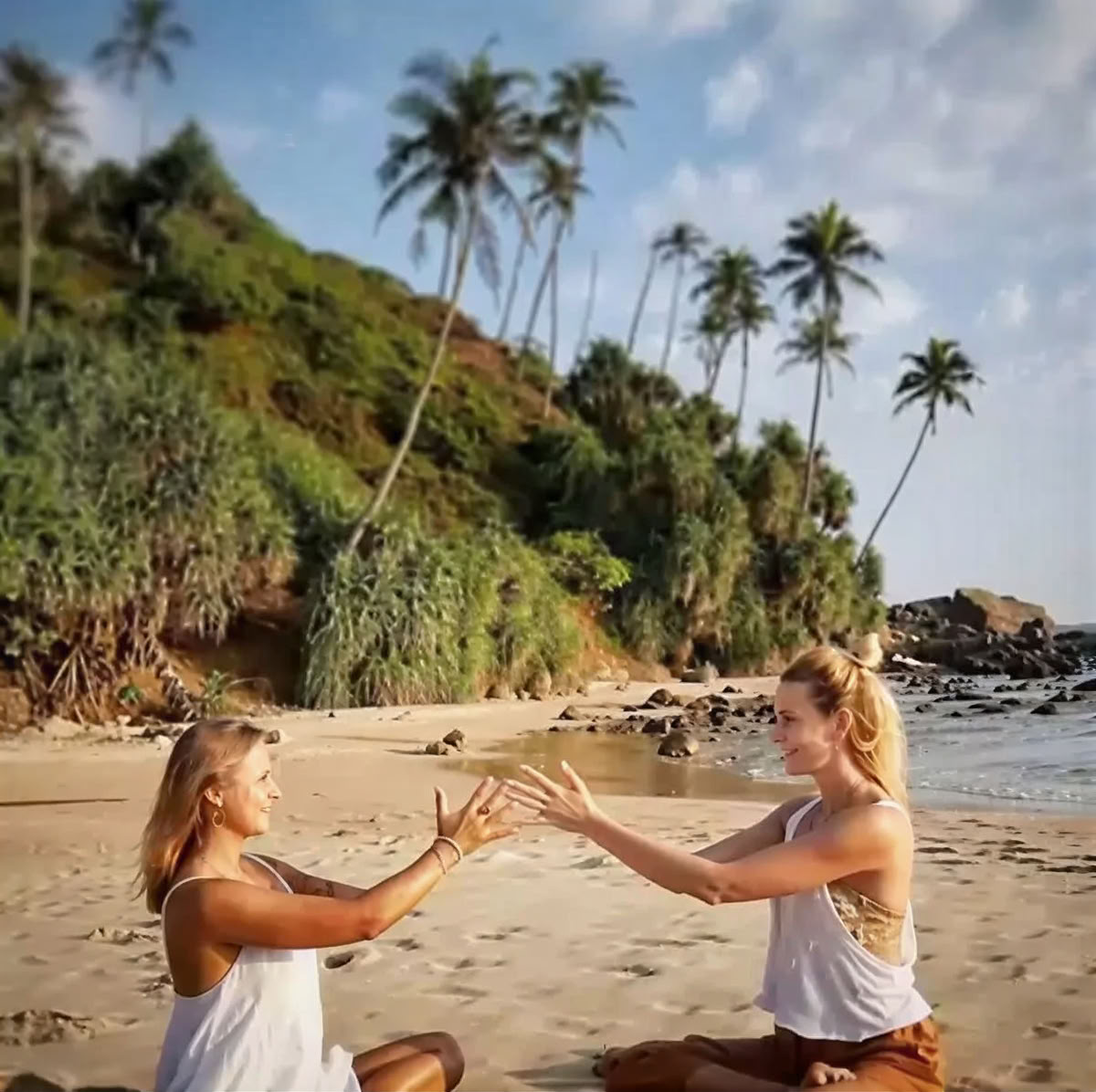 Loka Retreats - Yoga, Surfen en Avonturen