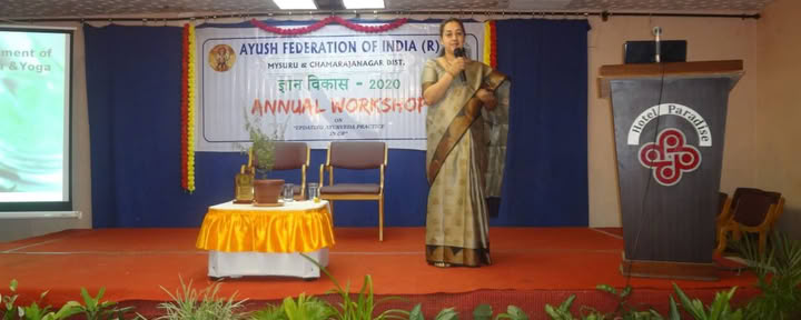Agnihotra elke zaterdag om 6 uur onder begeleiding van Dr. Krishnamurthy
