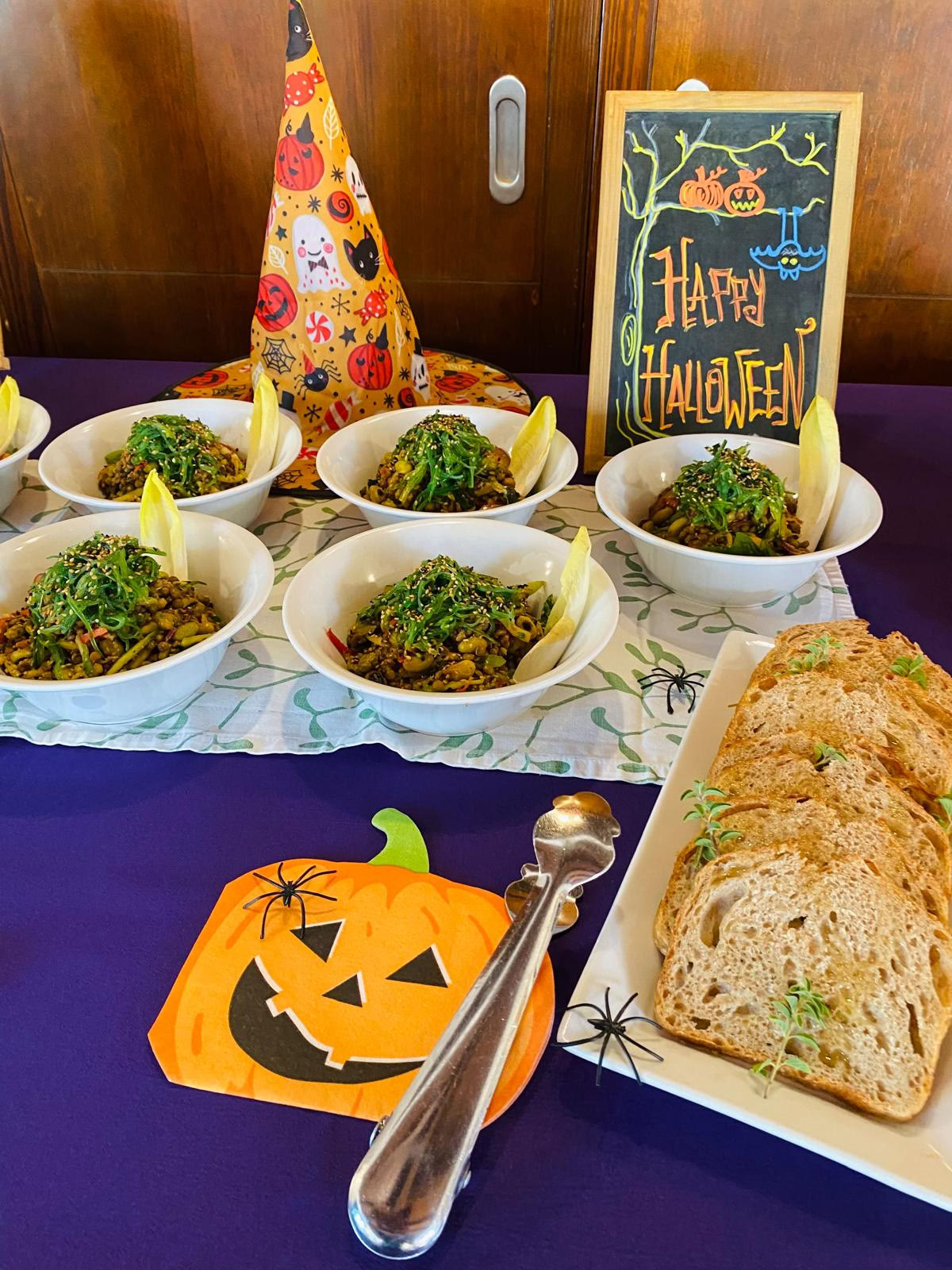 Halloween-trick-or-retreatweek