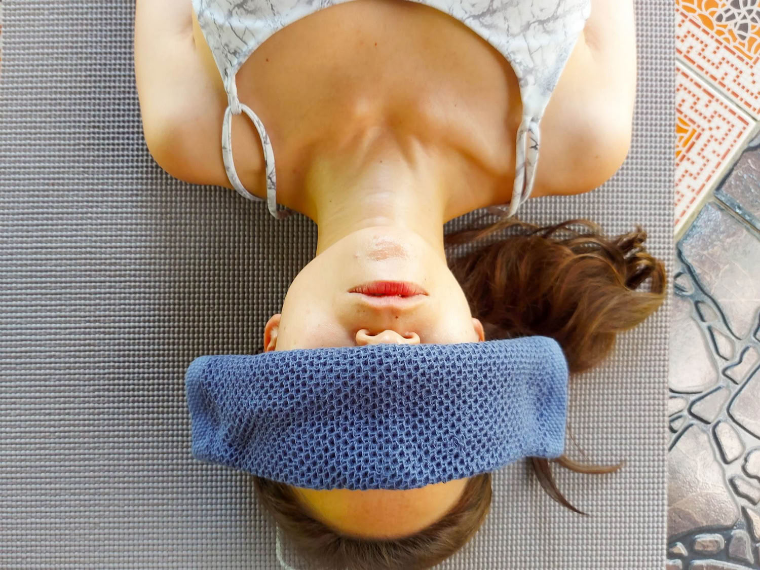 Een toost op welzijn – yoga & wijn