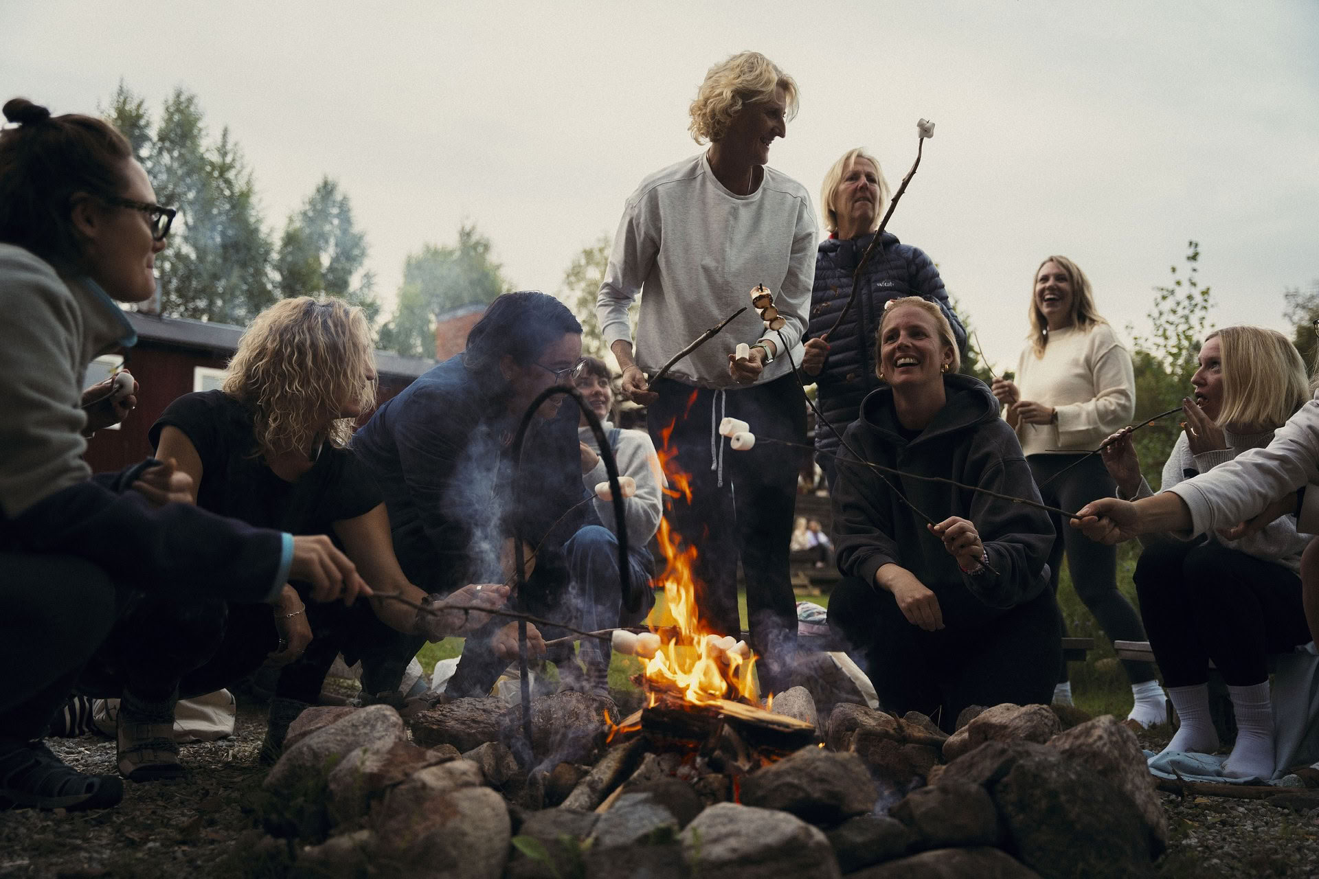 Yoga-retraite in het wilde Zweden: kom tot rust en herontdek je wilde natuur in het Zweedse bos