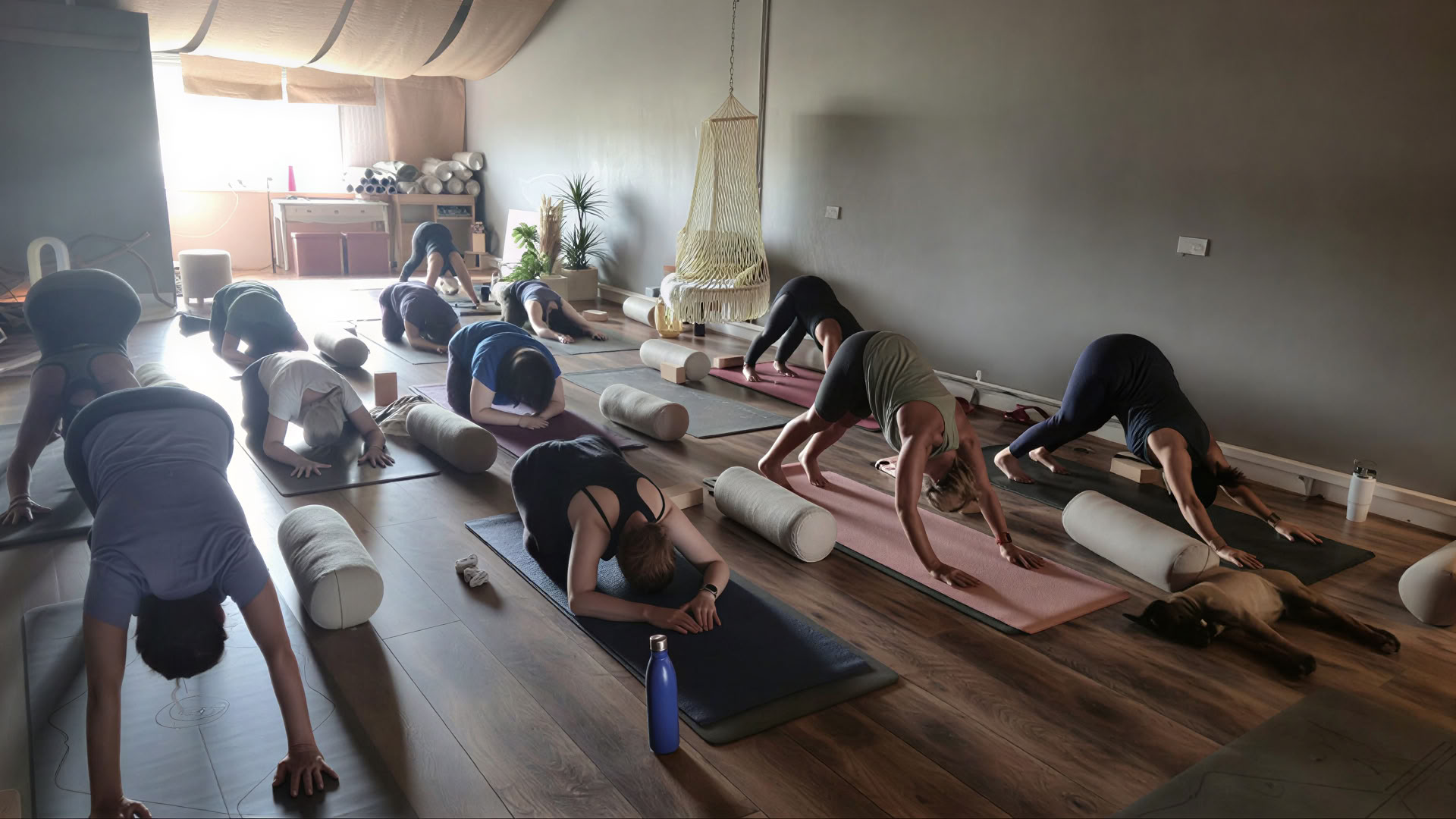 Rustige en aardende bedtijdyoga met Ginni