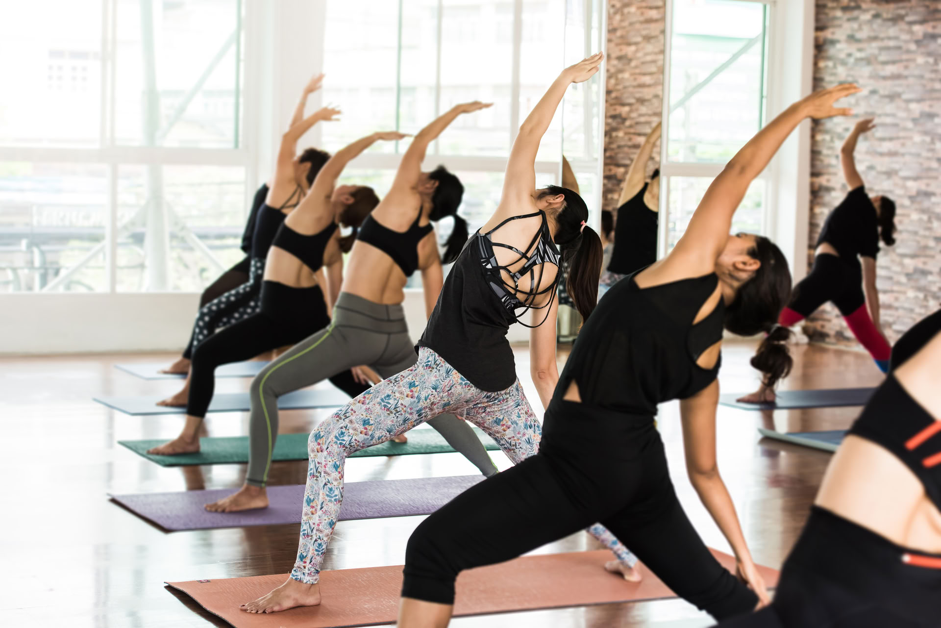 Dinsdag Yoga Flow (op locatie) Gemengde Niveaus